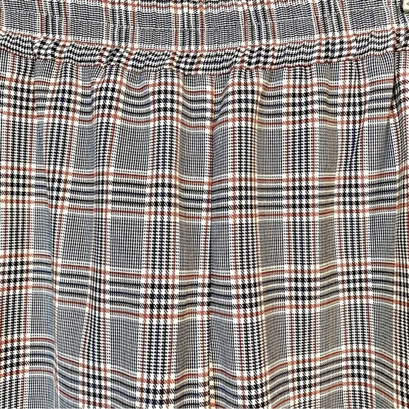Hollister Mid-Rise Plaid Side Striped Trousers - Picture 4 of 8